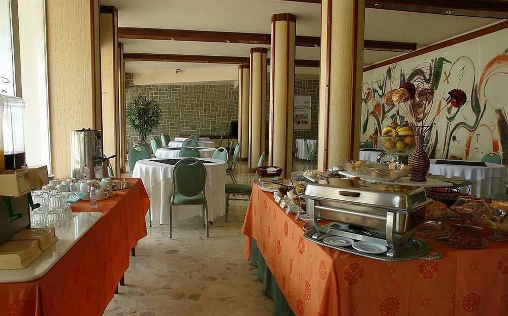 Hotel Marambaia Cabecudas - Frente Mar Итажаи Экстерьер фото